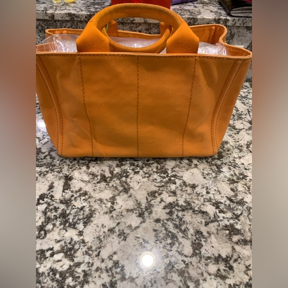 Large Prada Orange Canapa - Picture 3 of 12